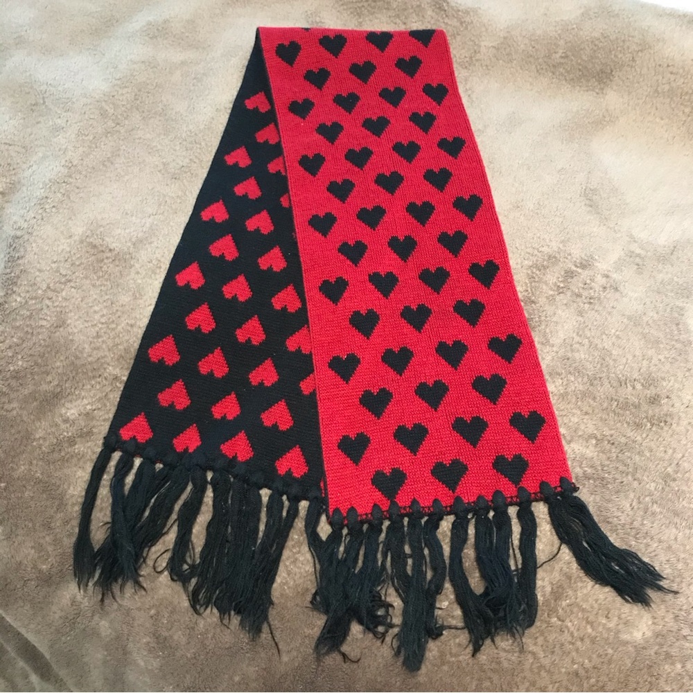 Vintage Heart Print Scarf